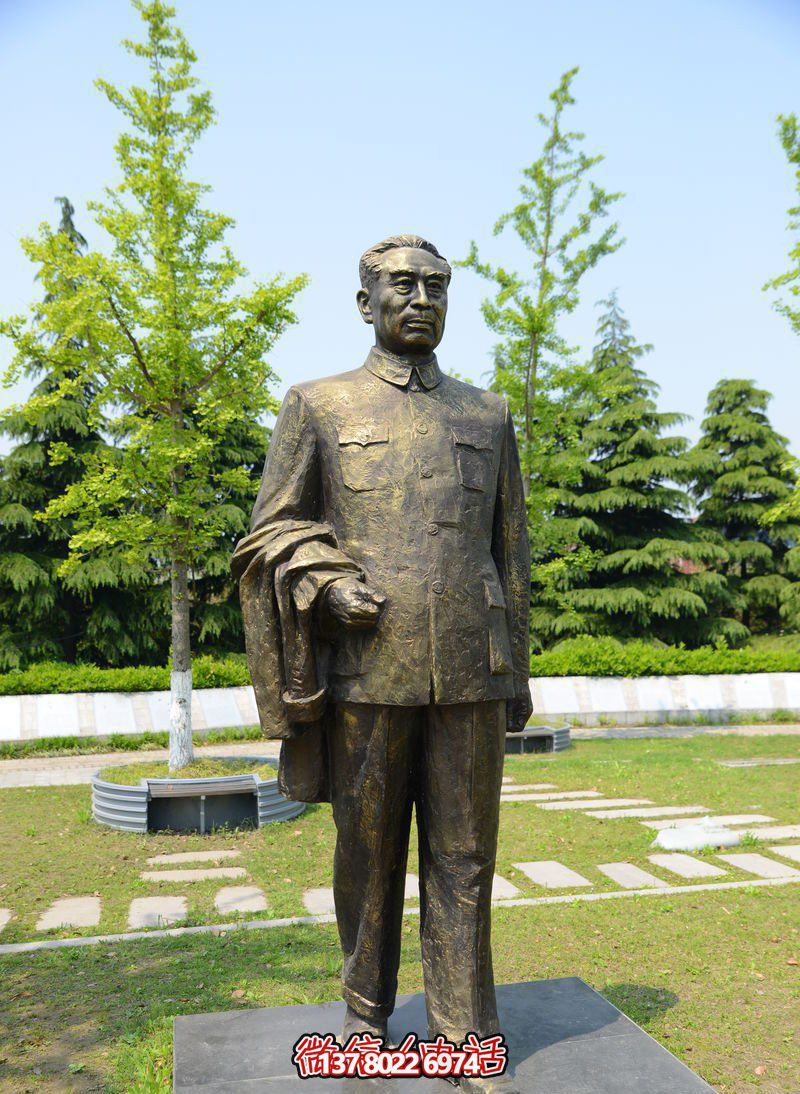 紀念周恩來偉人雕塑，緬懷歷史，見證輝煌