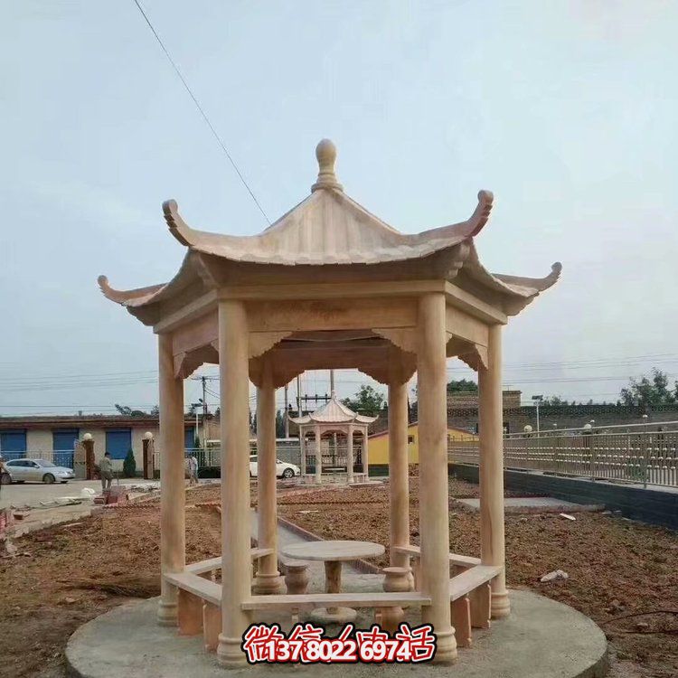 中式天然石材涼亭，晚霞紅休息下棋