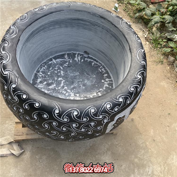 仿古大理石浮雕花紋花盆，營(yíng)造優(yōu)雅庭院空間