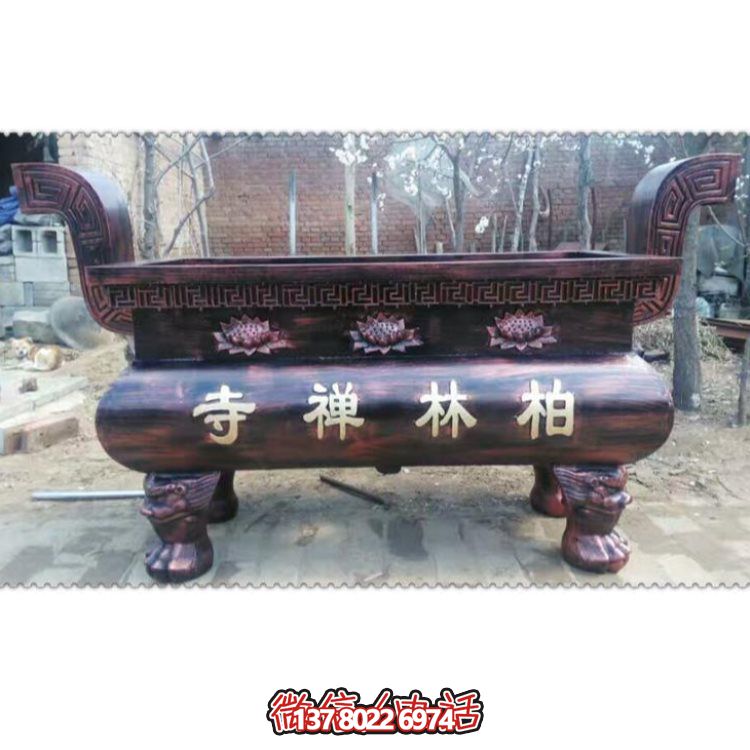 玻璃鋼大型香爐雕塑，點綴露天景區