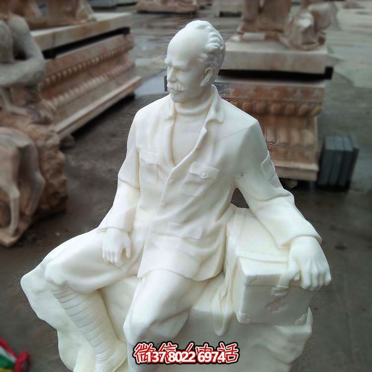 以白求恩精神為原型,漢白玉雕刻的護士坐姿雕塑 以白求恩精神為原型,漢白玉雕刻的護士坐姿雕塑