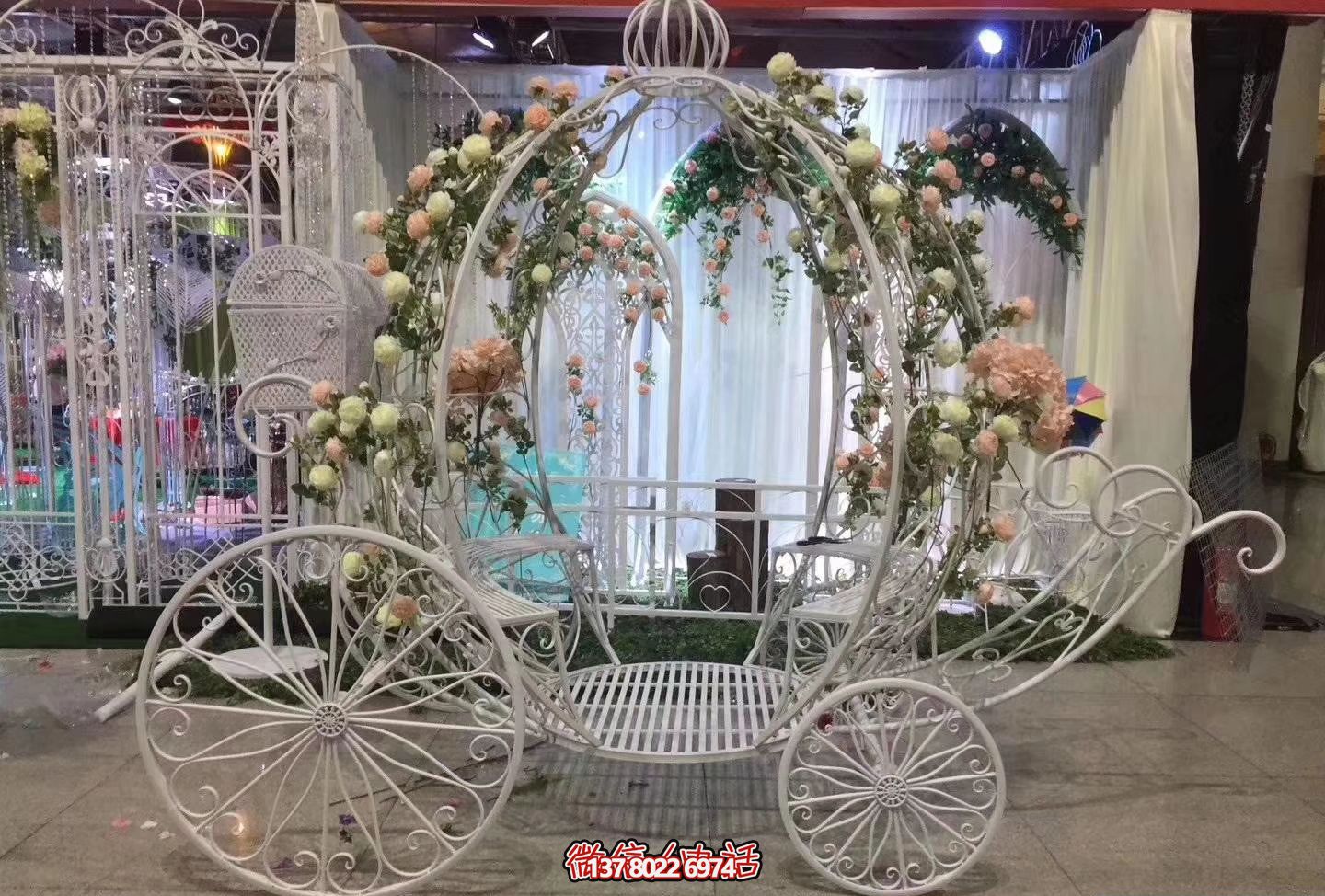 酒店婚禮室內(nèi)創(chuàng)意不銹鋼馬車雕塑 酒店婚禮室內(nèi)創(chuàng)意不銹鋼馬車雕塑