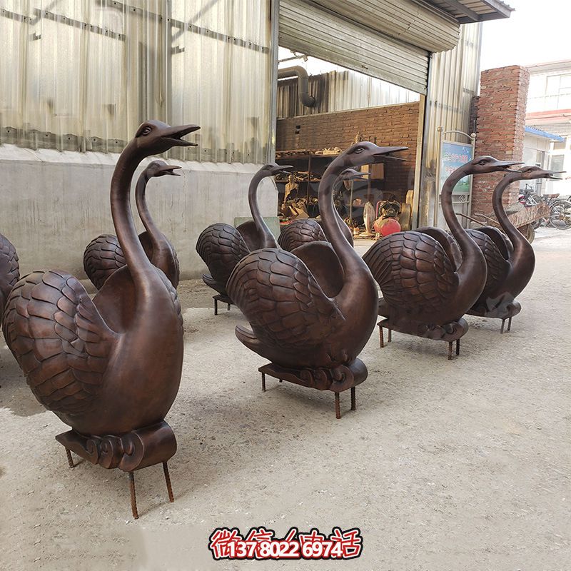 別墅銅鑄噴金烤漆創(chuàng)意工藝天鵝雕塑 別墅銅鑄噴金烤漆創(chuàng)意工藝天鵝雕塑